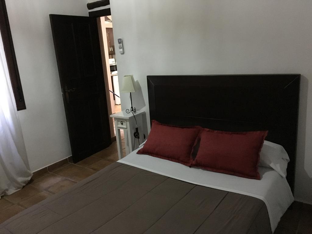 Apartamentos Victoria Bujalance Bagian luar foto