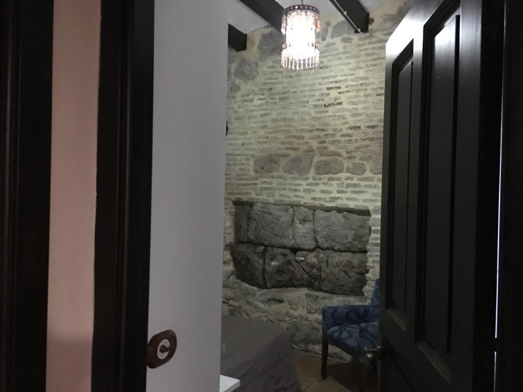Apartamentos Victoria Bujalance Bagian luar foto