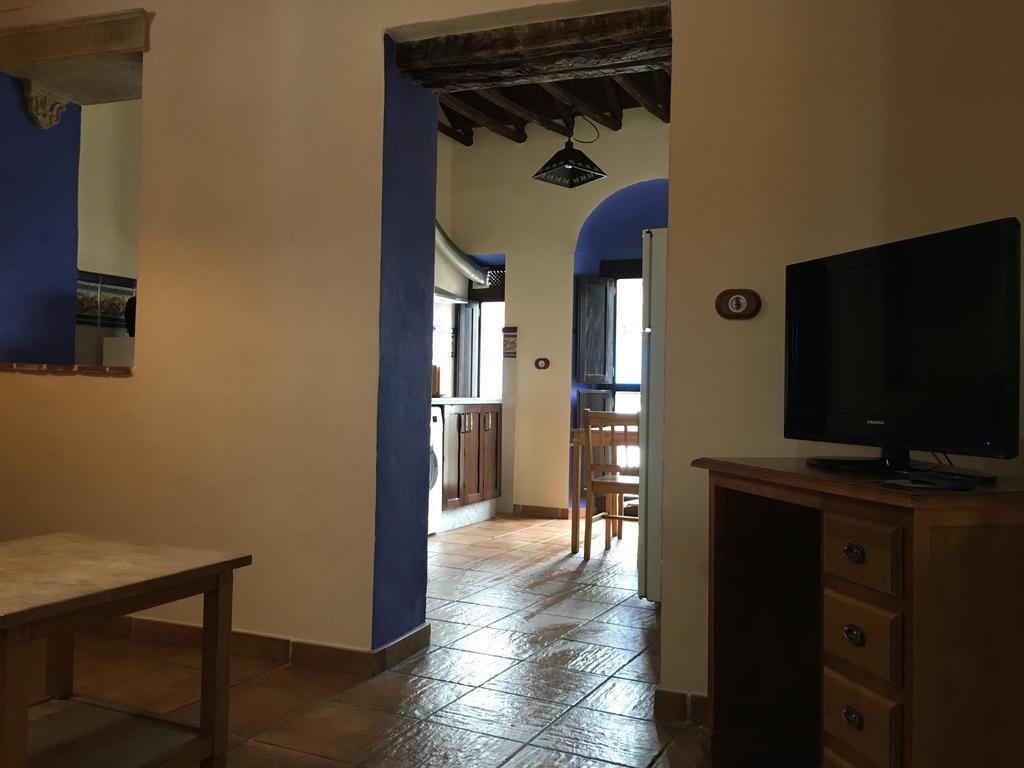 Apartamentos Victoria Bujalance Bagian luar foto