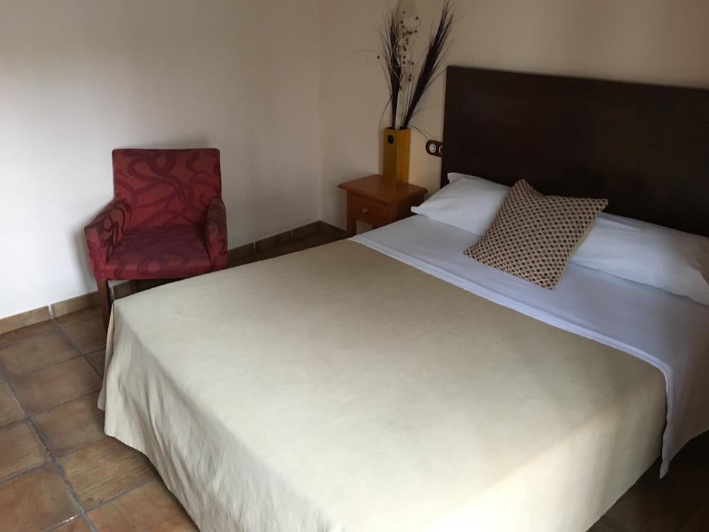 Apartamentos Victoria Bujalance Bagian luar foto