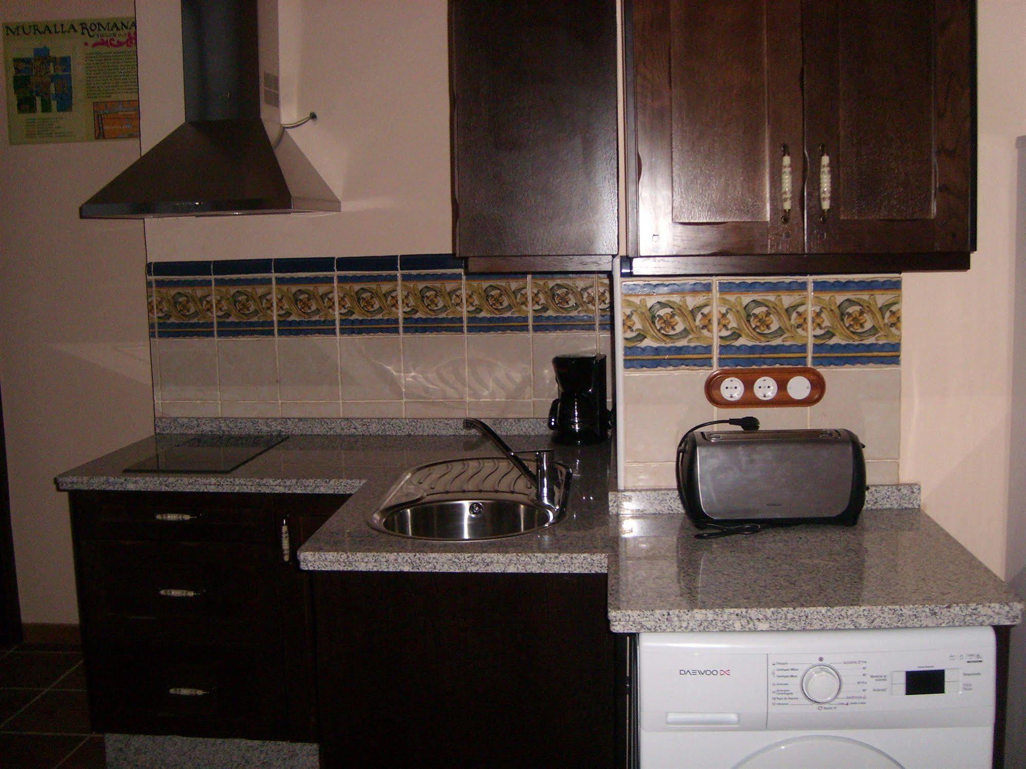 Apartamentos Victoria Bujalance Bagian luar foto