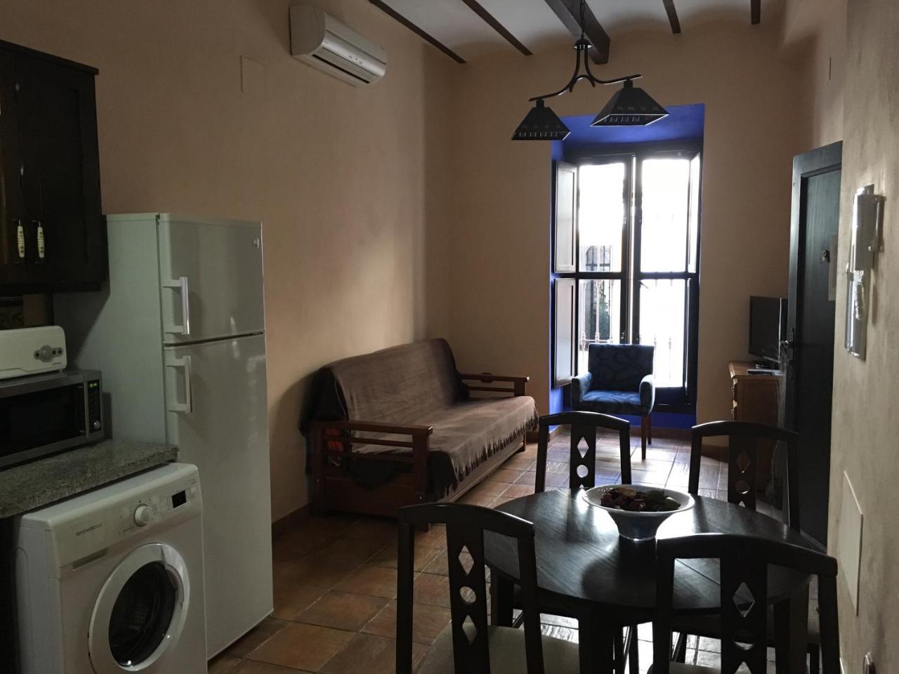 Apartamentos Victoria Bujalance Bagian luar foto