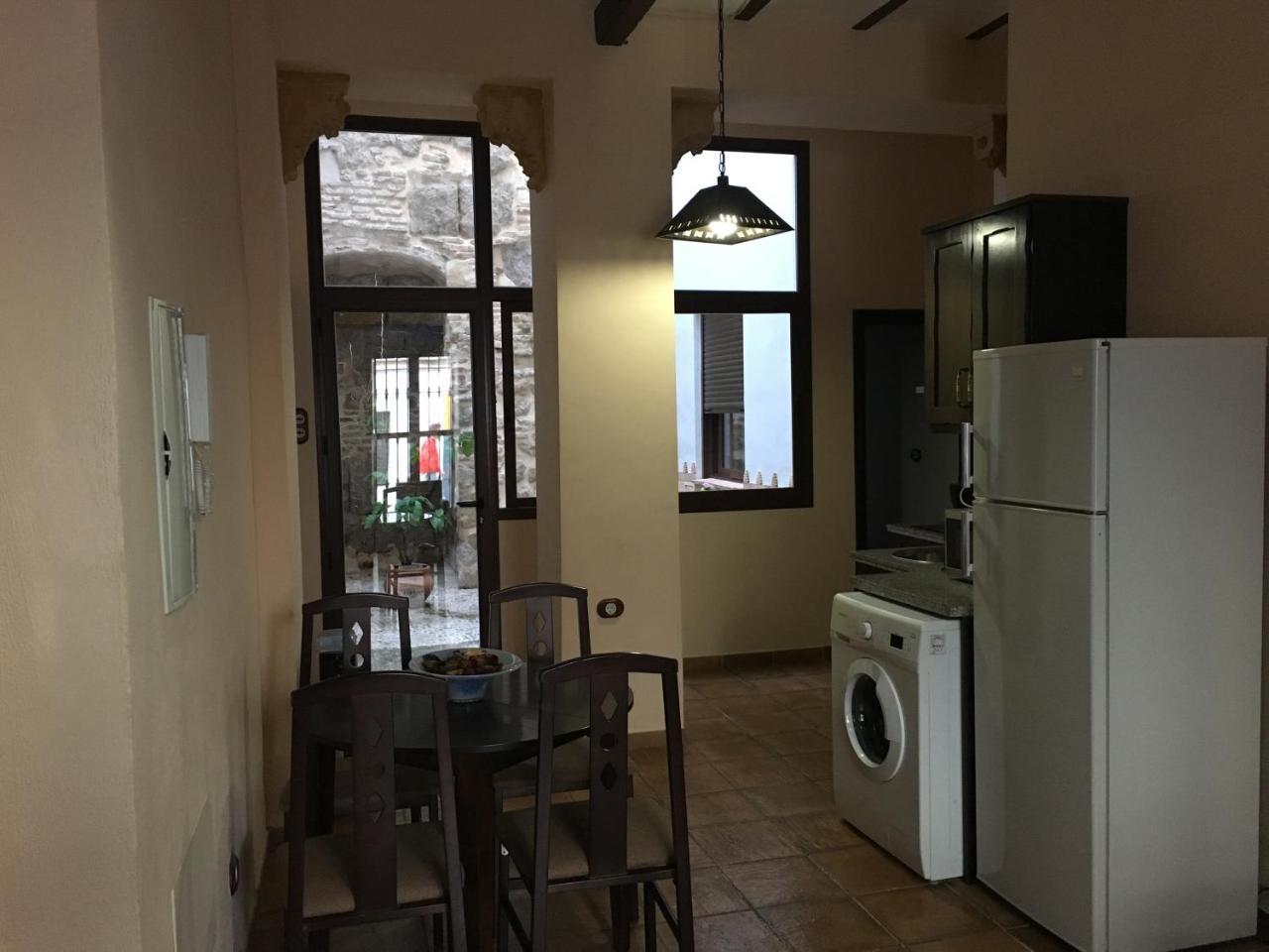 Apartamentos Victoria Bujalance Bagian luar foto