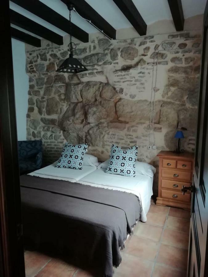 Apartamentos Victoria Bujalance Bagian luar foto